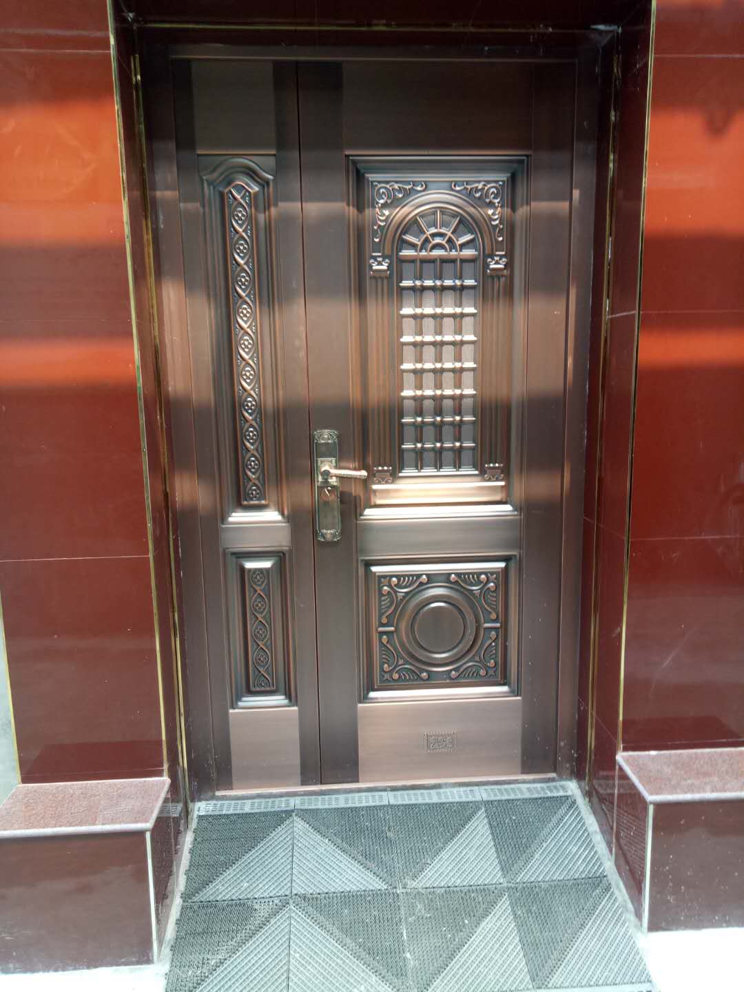 2018年8月12日介休市王氏婦科庭院銅門(mén)案例 2018年8月12日介休市王氏婦科庭院銅門(mén)案例