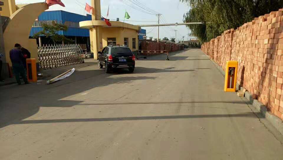 2018年10月平遙新型建材有限公司道閘工地案例 2018年10月平遙新型建材有限公司道閘工地案例