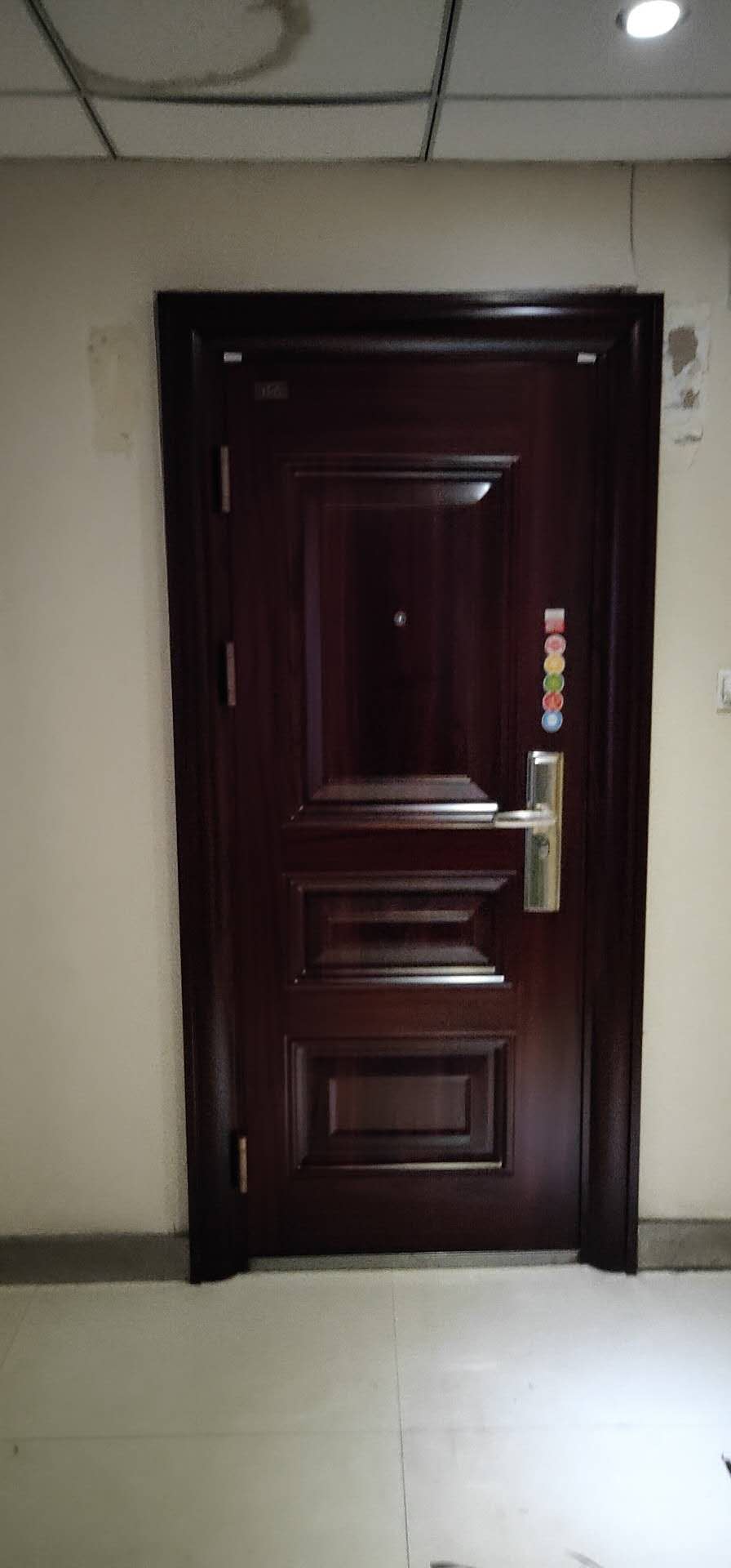 2019年5月22日平陽(yáng)景苑恒實(shí)集團(tuán)辦公室防盜門案例